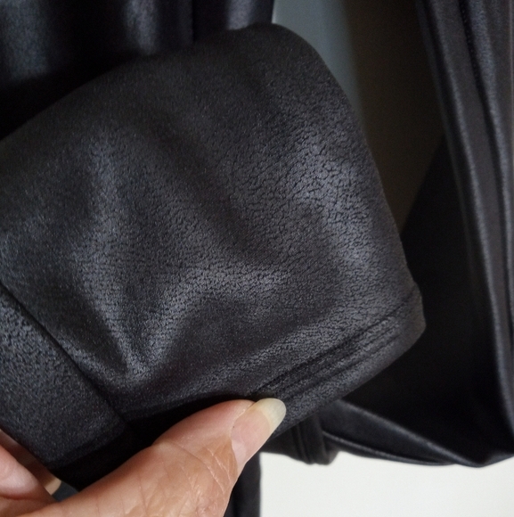 Spanx faux leather compression leggings women size small - Picture 6 of 9